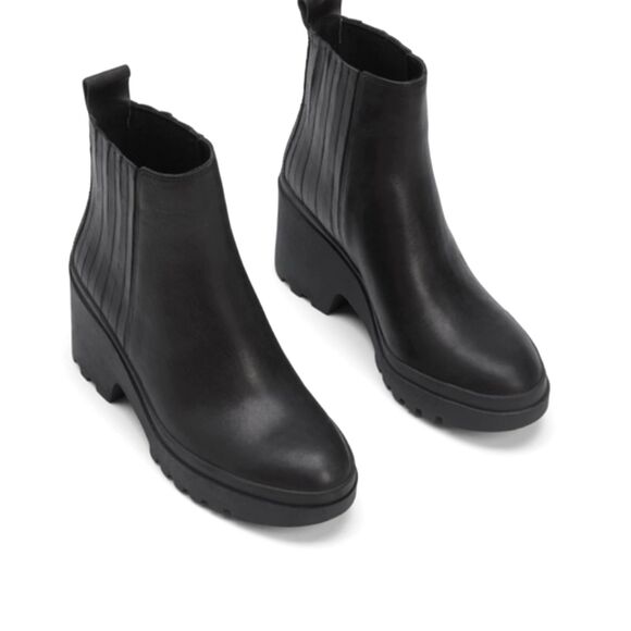 Eileen Fisher Black Kat Leather Wedge Ankle Bootie Pull-On Chelsea Style Sz 8 - Picture 1 of 12